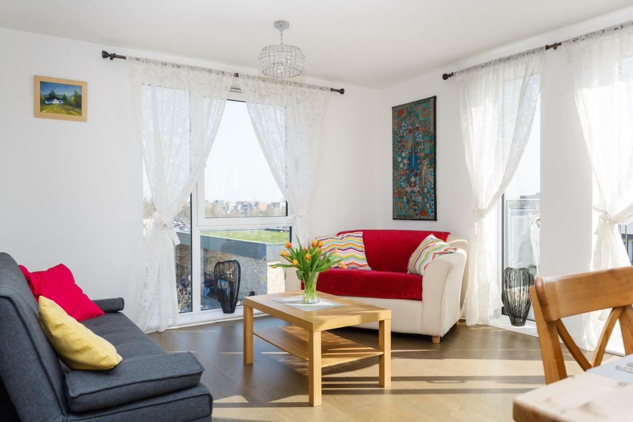 Contemporary Trumpington Apartment With Self Check-In ,Free On-Site Parking, Terrace, Super Fast Wifi & 5 Mins Drive To Papworth & Addenbrookes Hospitals كامبريدج المظهر الخارجي الصورة